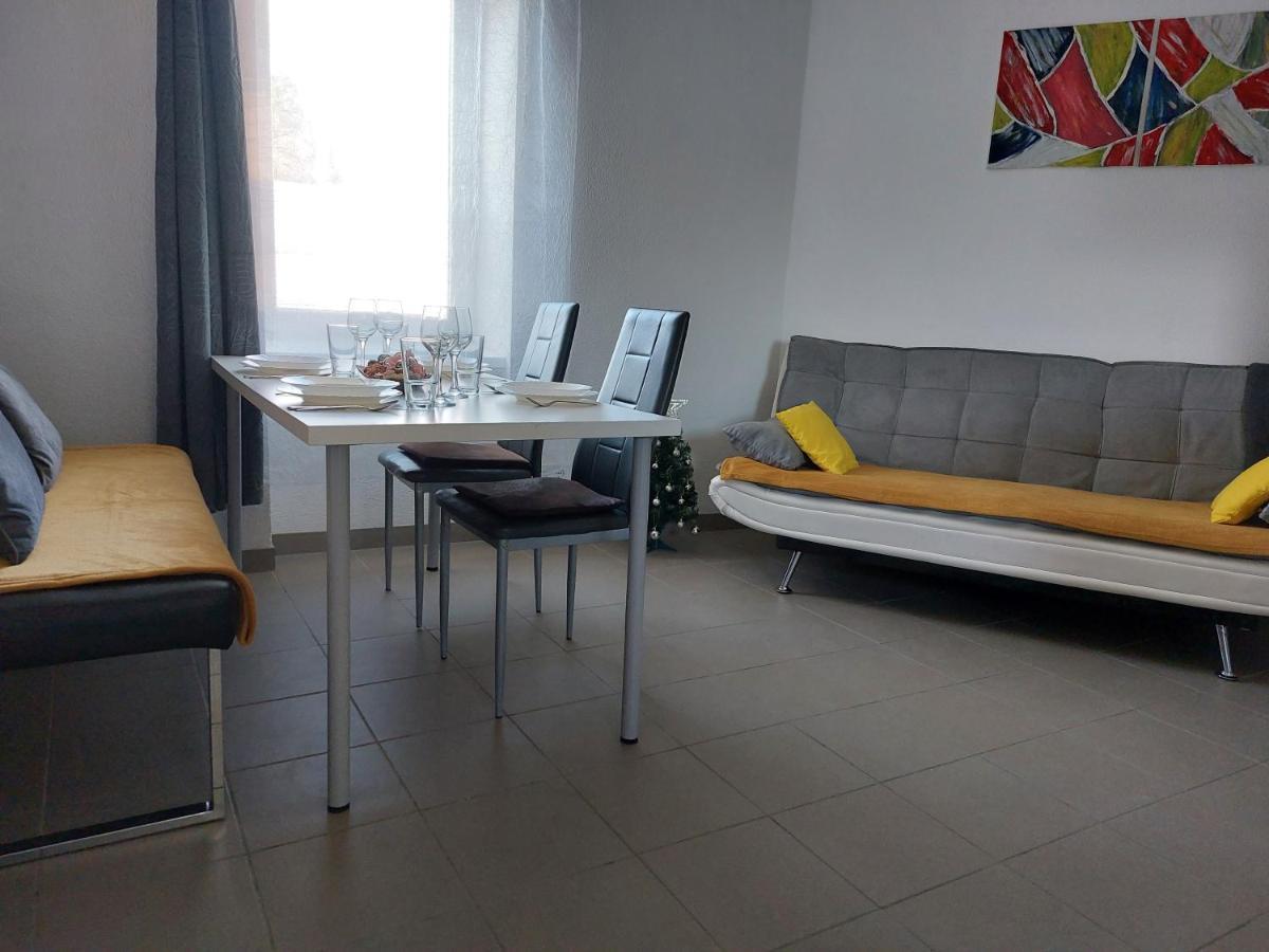 Koller Apartmanhaz Sárvár Extérieur photo