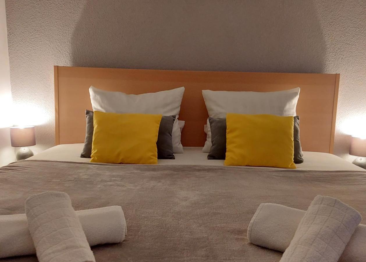 Koller Apartmanhaz Sárvár Extérieur photo
